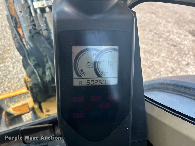 image for item LV9080 2014 John Deere 35D  mini excavator