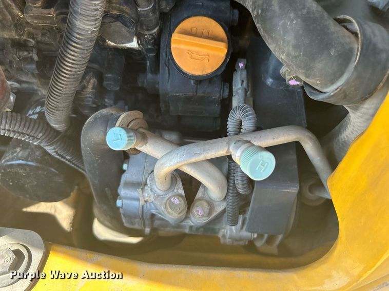 image for item LV9080 2014 John Deere 35D  mini excavator