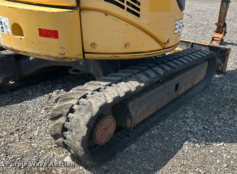 image for item LV9080 2014 John Deere 35D  mini excavator