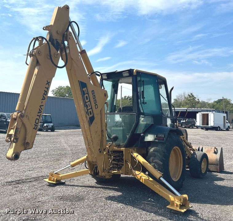image for item LV9081 1989 Ford 655C  backhoe