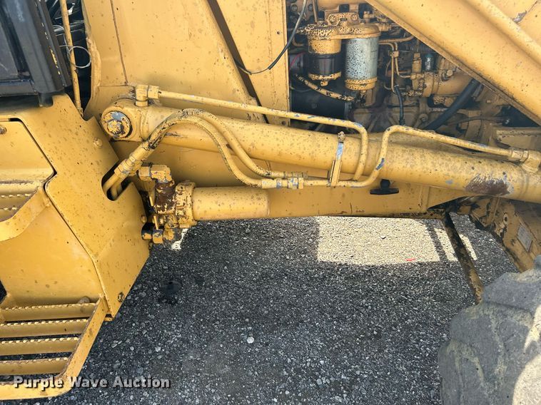 image for item LV9081 1989 Ford 655C  backhoe