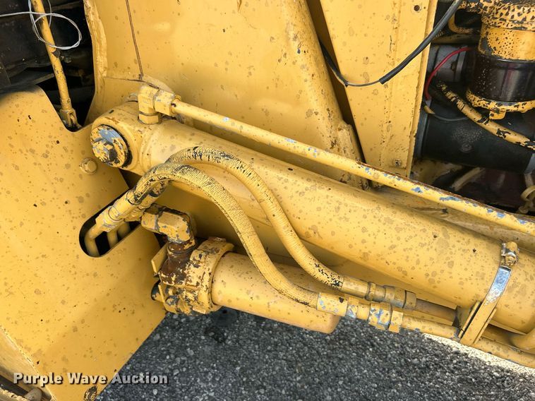 image for item LV9081 1989 Ford 655C  backhoe