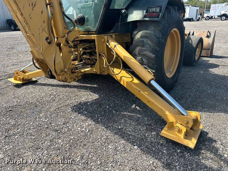 image for item LV9081 1989 Ford 655C  backhoe