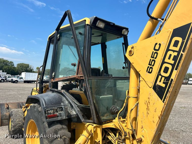 image for item LV9081 1989 Ford 655C  backhoe