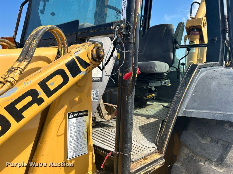 image for item LV9081 1989 Ford 655C  backhoe