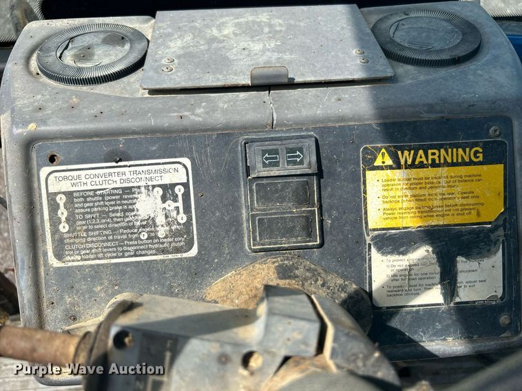 image for item LV9081 1989 Ford 655C  backhoe