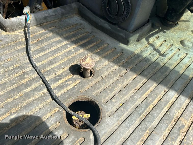 image for item LV9081 1989 Ford 655C  backhoe