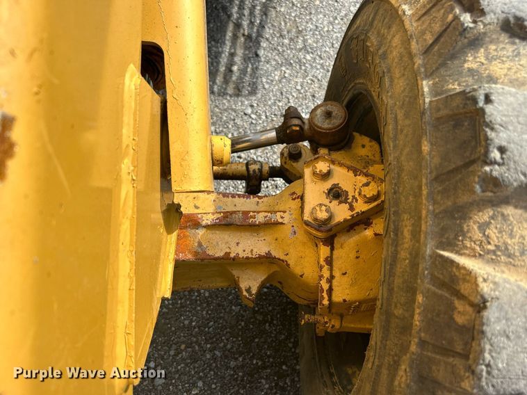 image for item LV9081 1989 Ford 655C  backhoe