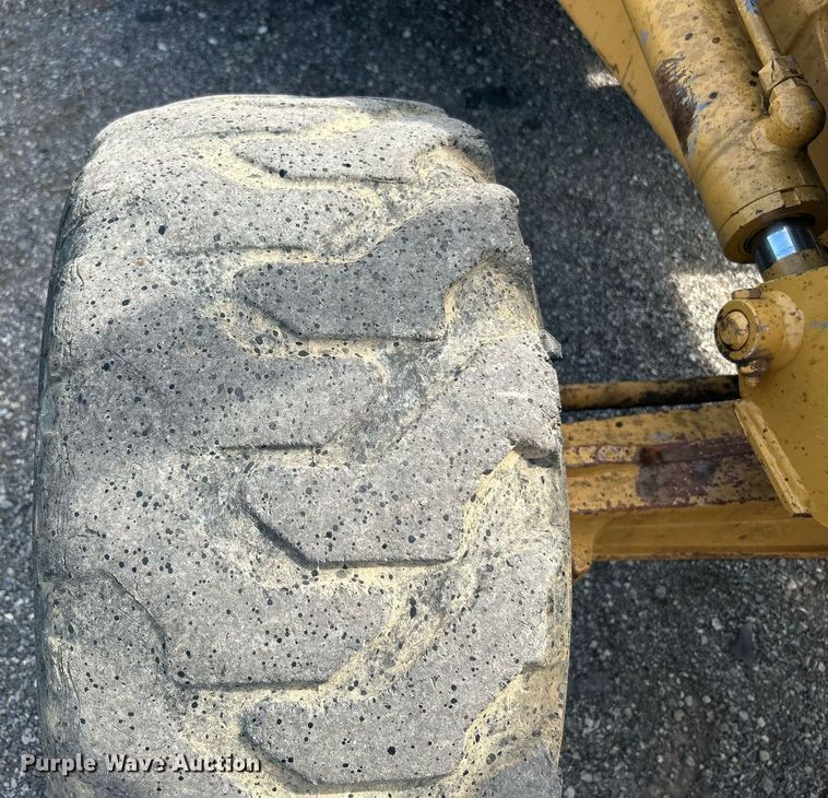 image for item LV9081 1989 Ford 655C  backhoe