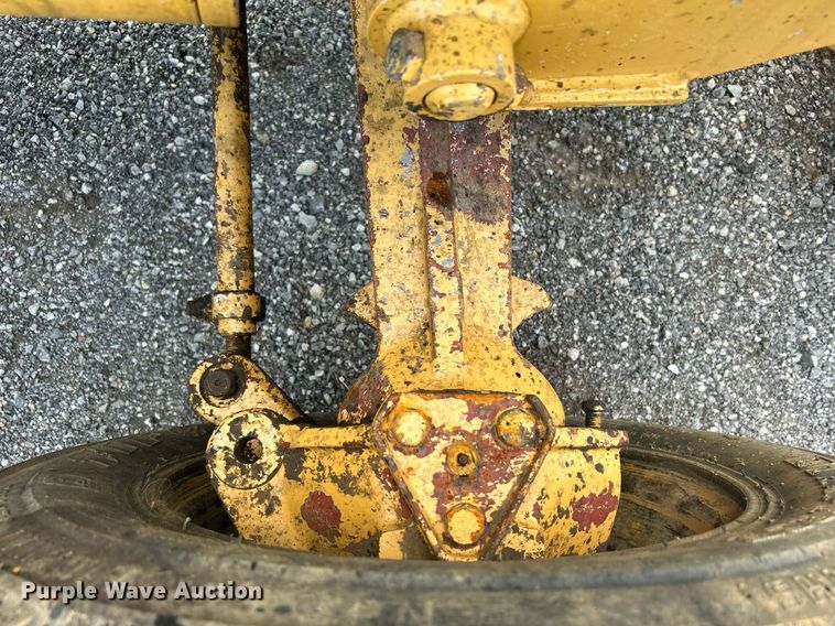 image for item LV9081 1989 Ford 655C  backhoe