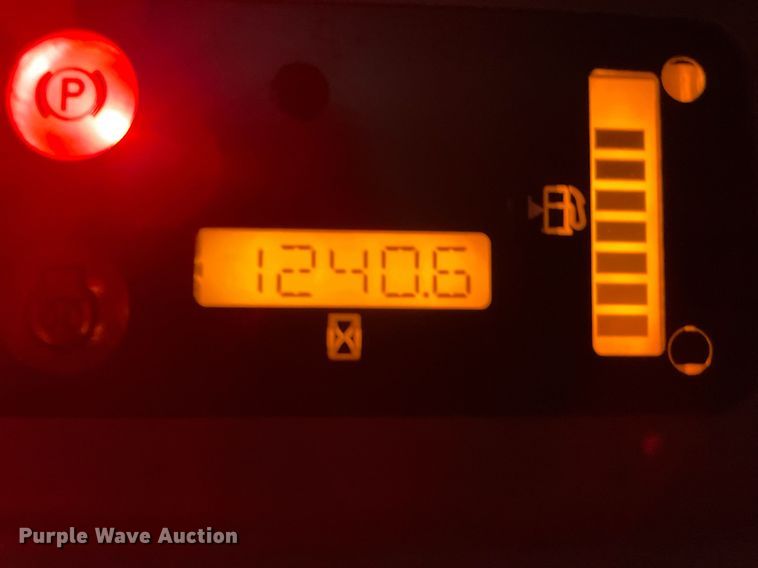 image for item LV9869 2002 New Holland LS170  skid steer loader