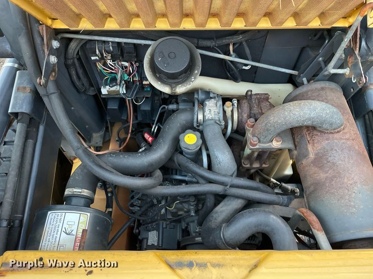 image for item LV9869 2002 New Holland LS170  skid steer loader