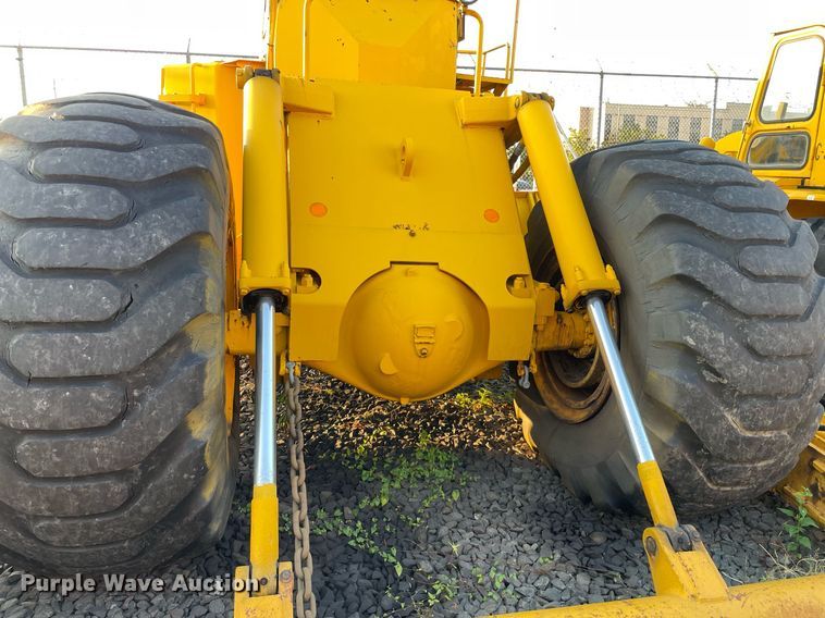 image for item LV9870 1973 Michigan 280C  wheel loader