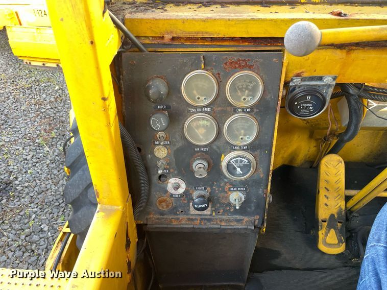 image for item LV9870 1973 Michigan 280C  wheel loader