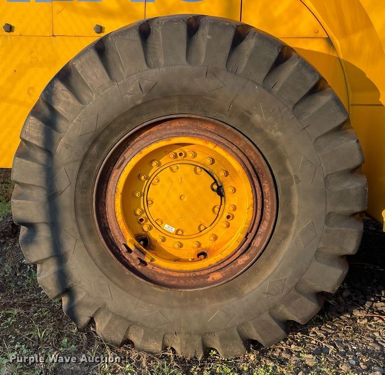image for item LV9870 1973 Michigan 280C  wheel loader