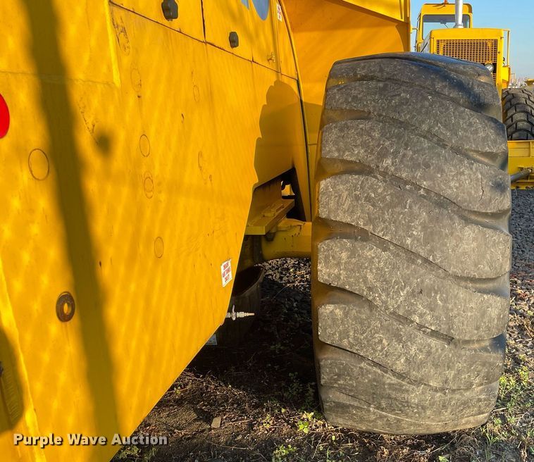 image for item LV9870 1973 Michigan 280C  wheel loader