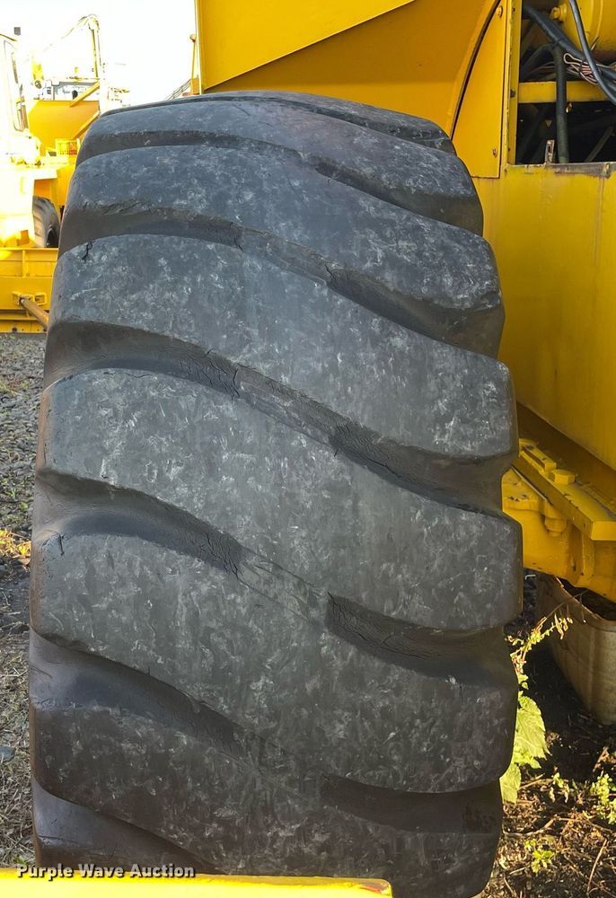 image for item LV9870 1973 Michigan 280C  wheel loader