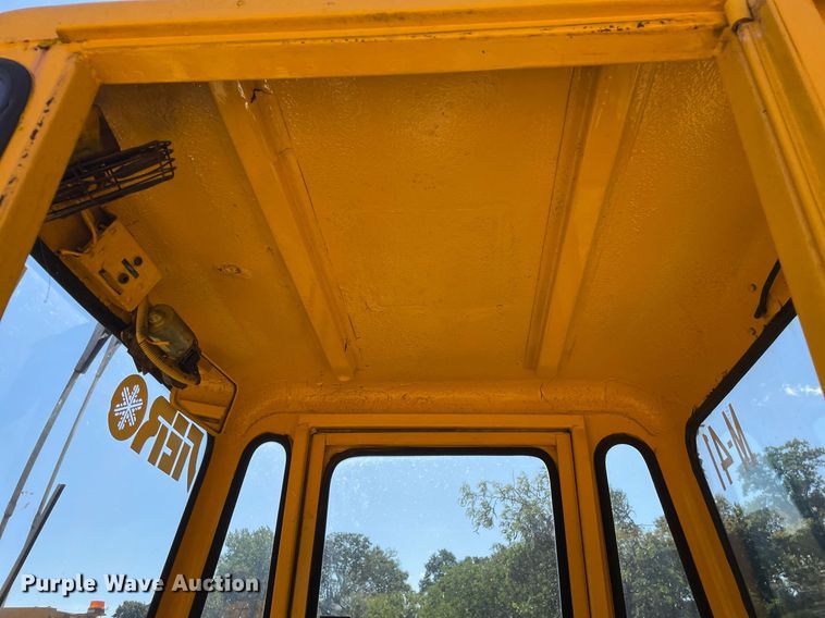 image for item LV9874 1966 Michigan  280 wheel loader