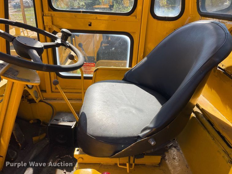 image for item LV9874 1966 Michigan  280 wheel loader