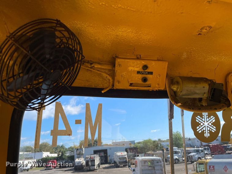 image for item LV9874 1966 Michigan  280 wheel loader