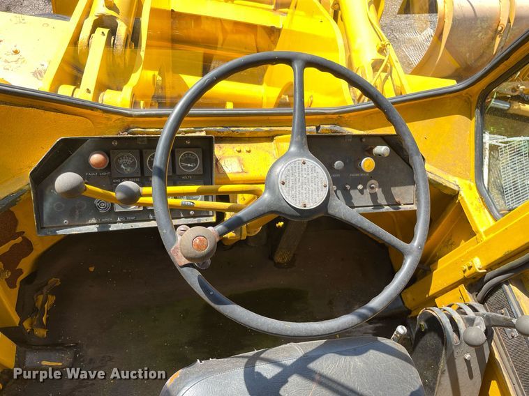 image for item LV9875 1980 Michigan  75B wheel loader