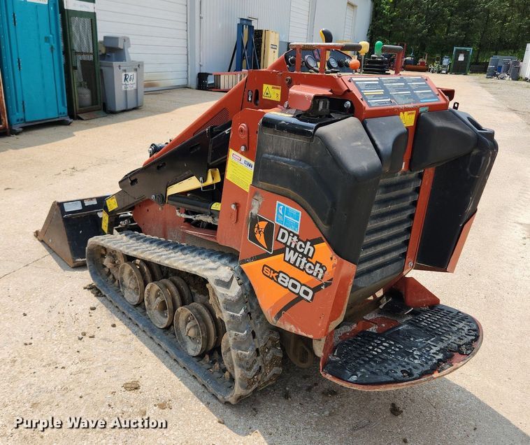 image for item LX9604 2019 Ditch Witch SK800  compact utility loader