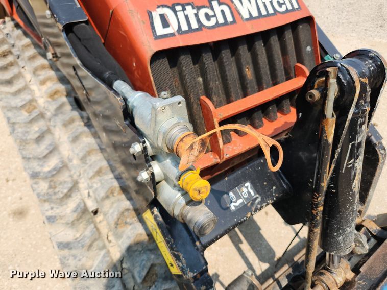 image for item LX9604 2019 Ditch Witch SK800  compact utility loader