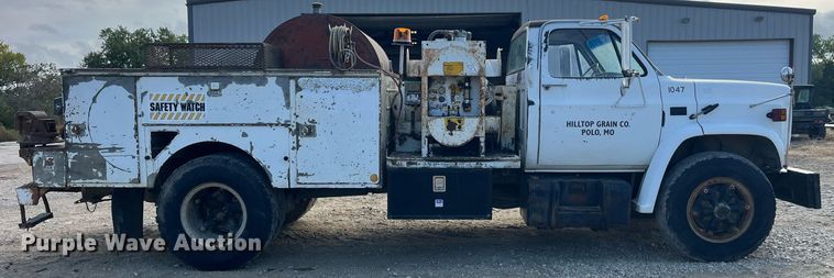 image for item MG9480 1988 GMC C6000  utility / service truck