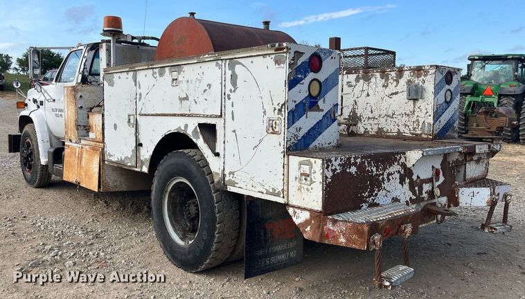 image for item MG9480 1988 GMC C6000  utility / service truck