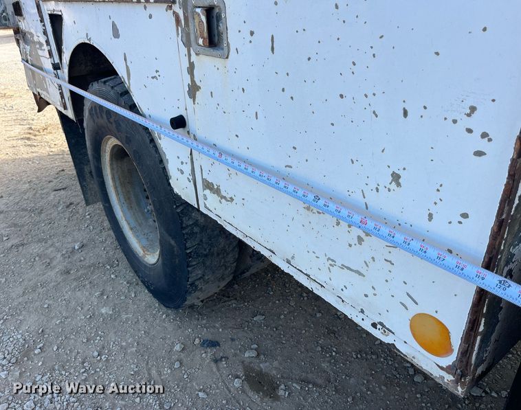 image for item MG9480 1988 GMC C6000  utility / service truck