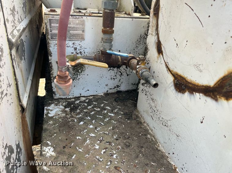 image for item MG9480 1988 GMC C6000  utility / service truck