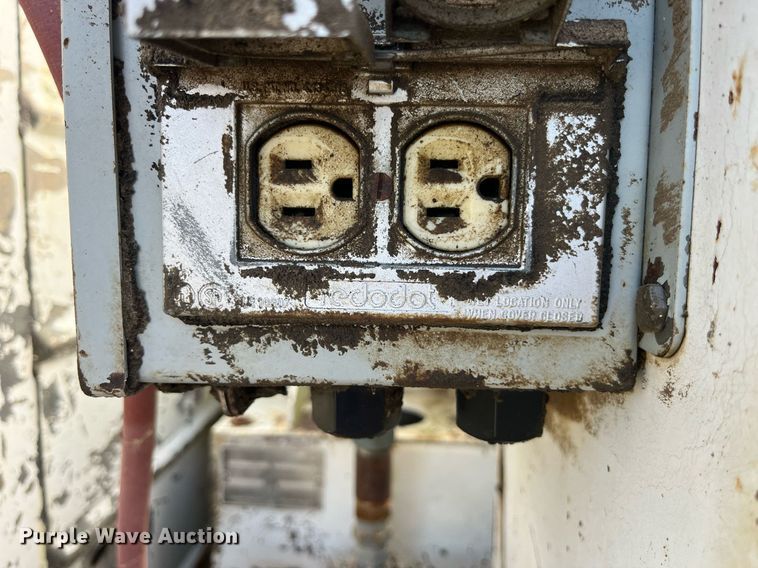 image for item MG9480 1988 GMC C6000  utility / service truck