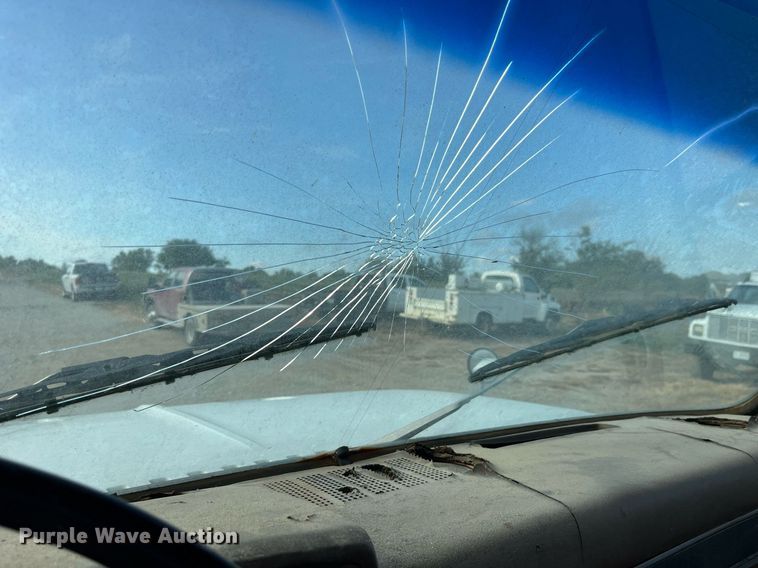 image for item MG9480 1988 GMC C6000  utility / service truck