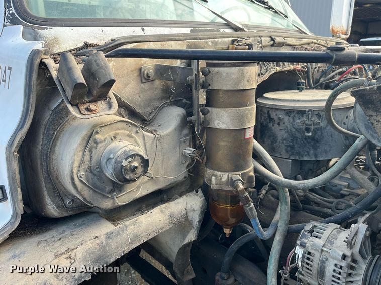 image for item MG9480 1988 GMC C6000  utility / service truck