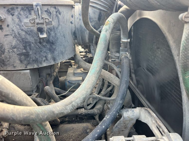 image for item MG9480 1988 GMC C6000  utility / service truck