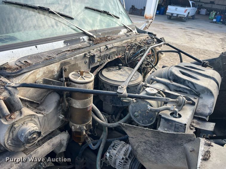 image for item MG9480 1988 GMC C6000  utility / service truck