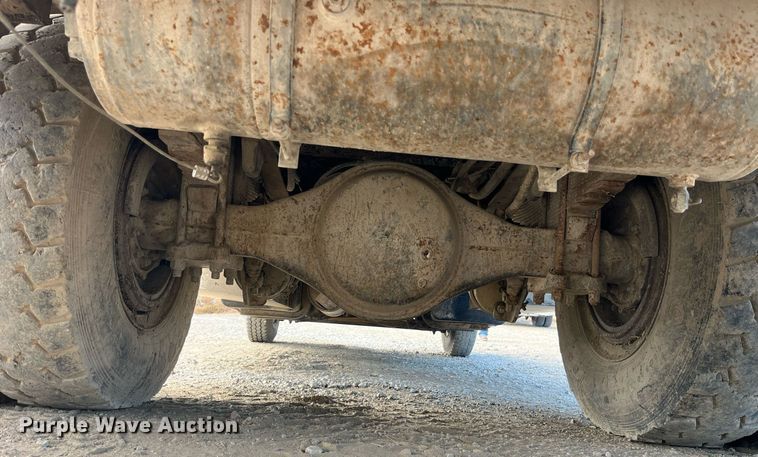 image for item MG9480 1988 GMC C6000  utility / service truck