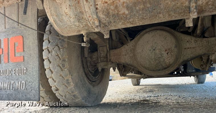 image for item MG9480 1988 GMC C6000  utility / service truck