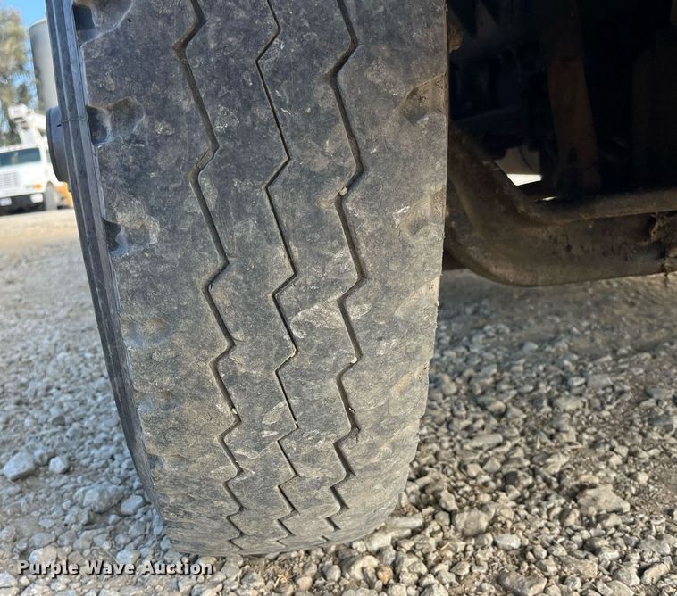 image for item MG9480 1988 GMC C6000  utility / service truck