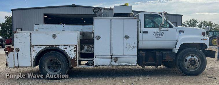 image for item MG9481 2000 GMC C7500  utility / service truck