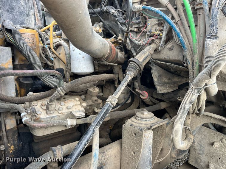 image for item MG9481 2000 GMC C7500  utility / service truck