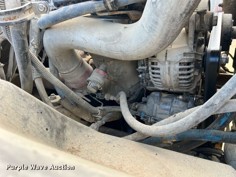 image for item MG9481 2000 GMC C7500  utility / service truck