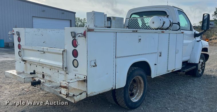 image for item MG9482 2005 GMC C5500  utility / service truck