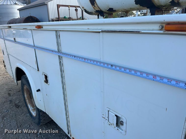 image for item MG9482 2005 GMC C5500  utility / service truck