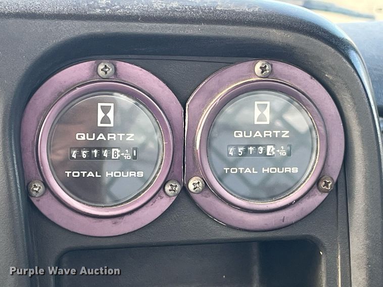 image for item MG9482 2005 GMC C5500  utility / service truck