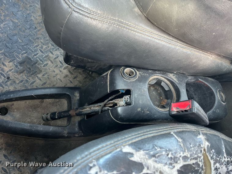 image for item MG9482 2005 GMC C5500  utility / service truck