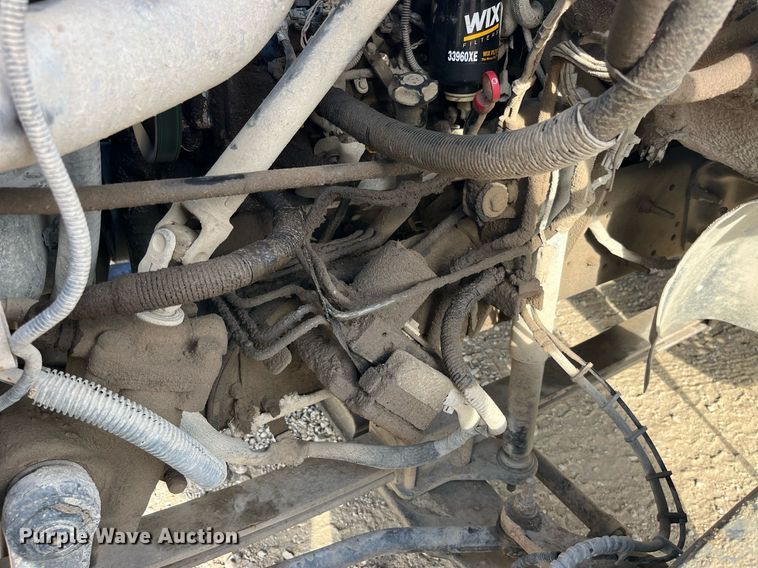 image for item MG9482 2005 GMC C5500  utility / service truck