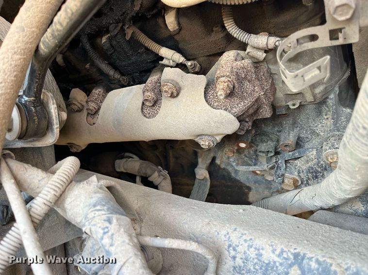 image for item MG9482 2005 GMC C5500  utility / service truck