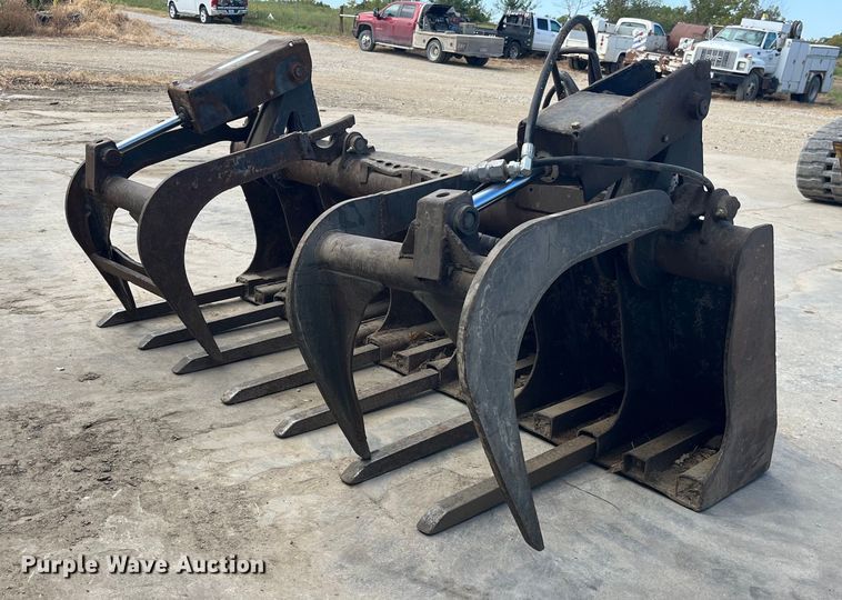 image for item MG9483 79" W skid steer grapple bucket