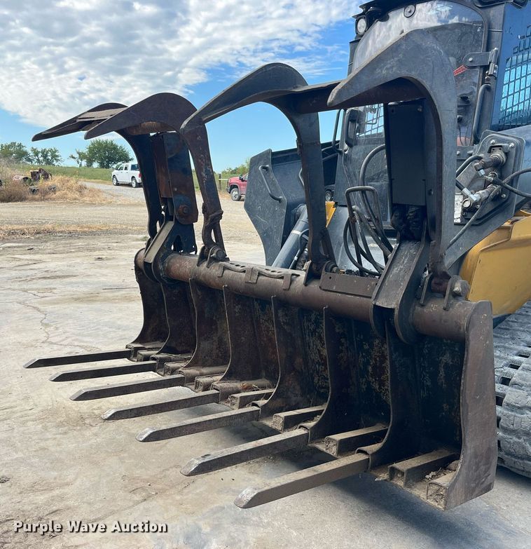 image for item MG9483 79" W skid steer grapple bucket